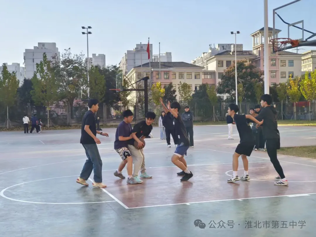 “3Vs3”，我们赢了！——2025年体育节之高一年级三人制篮球赛决赛...